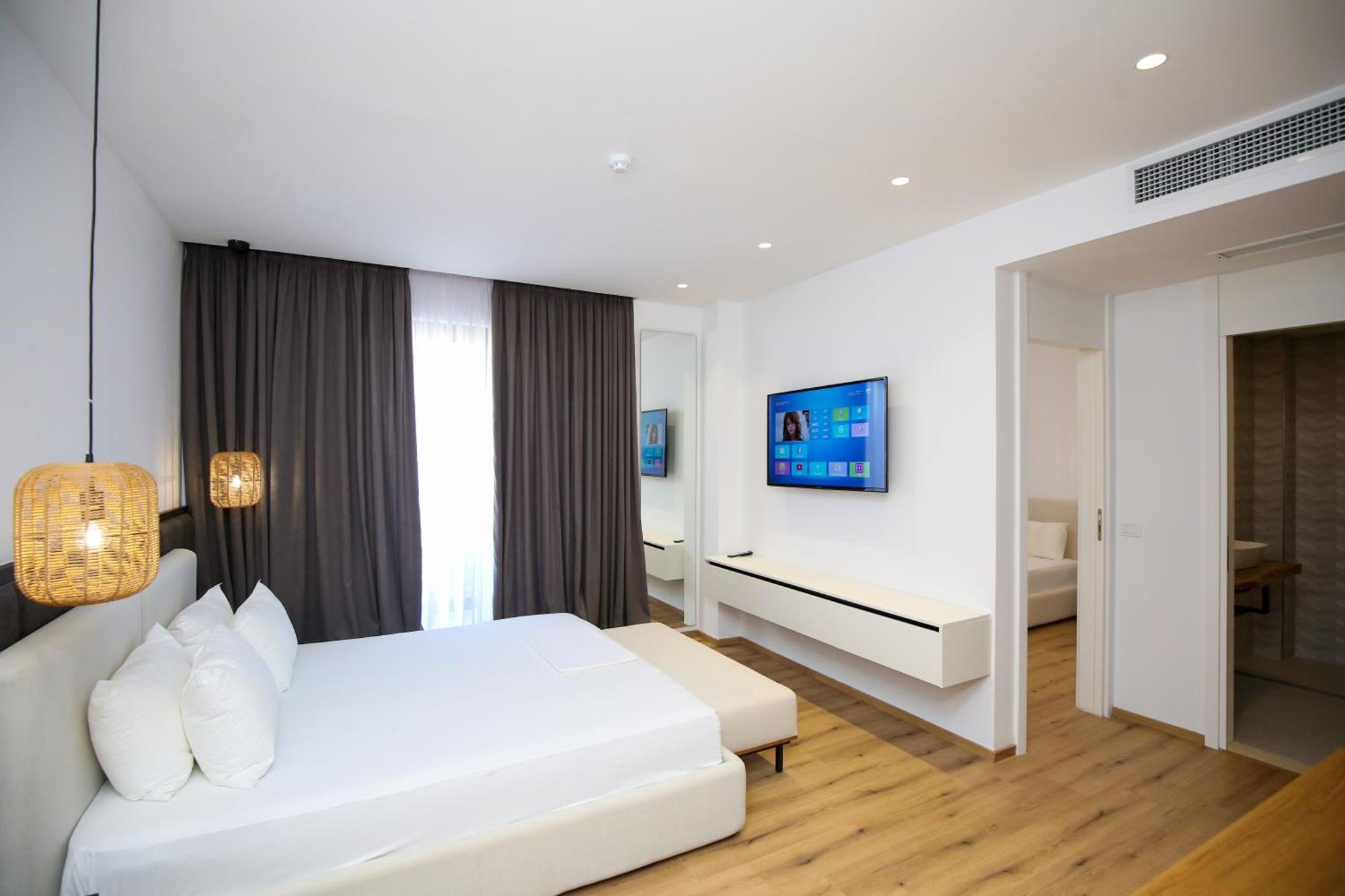 Oricon Coast Luxury Resort Orikum Bagian luar foto