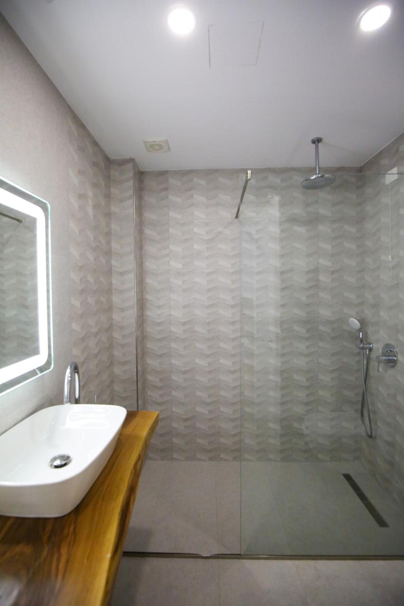 Oricon Coast Luxury Resort Orikum Bagian luar foto