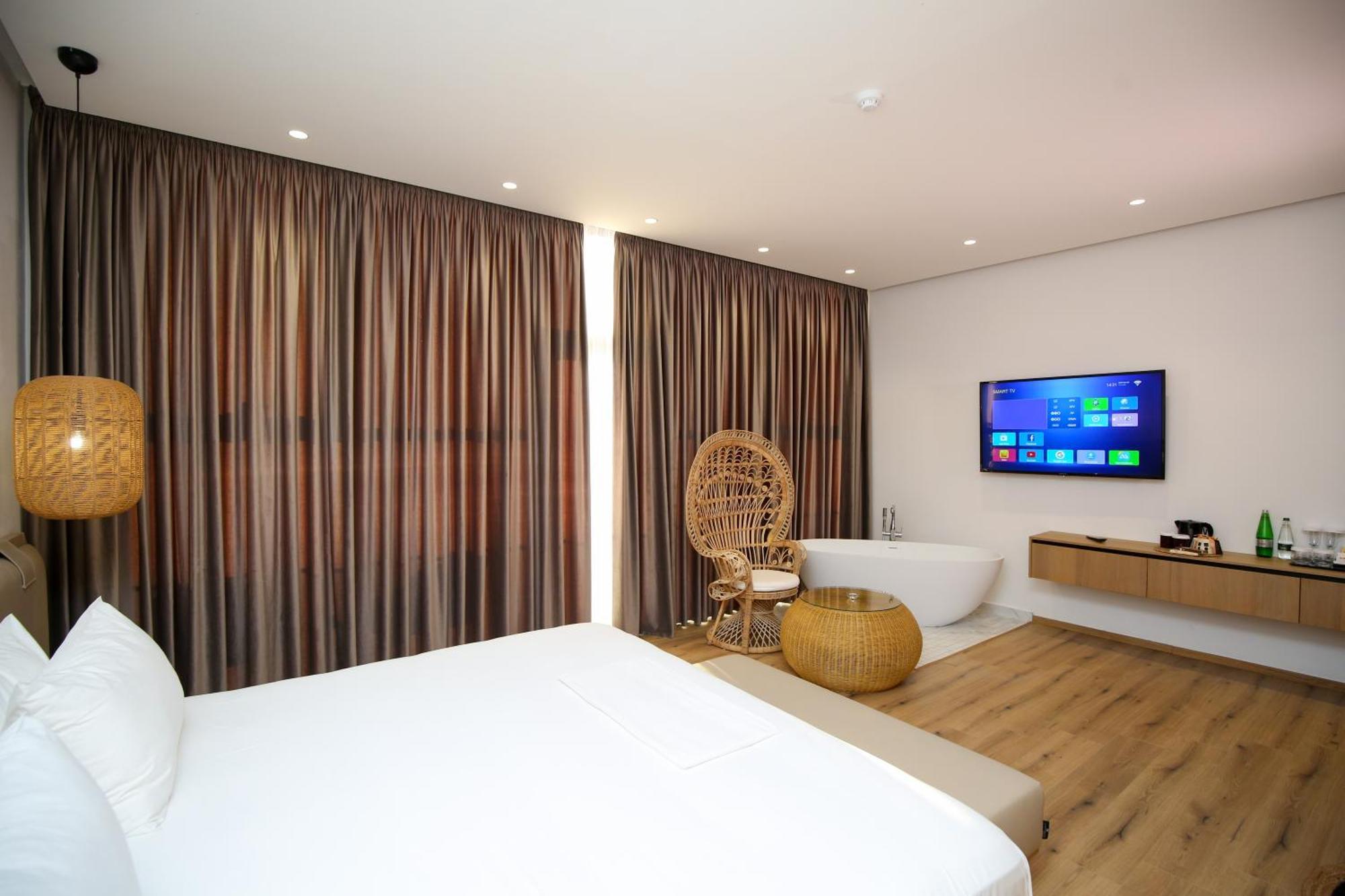 Oricon Coast Luxury Resort Orikum Bagian luar foto