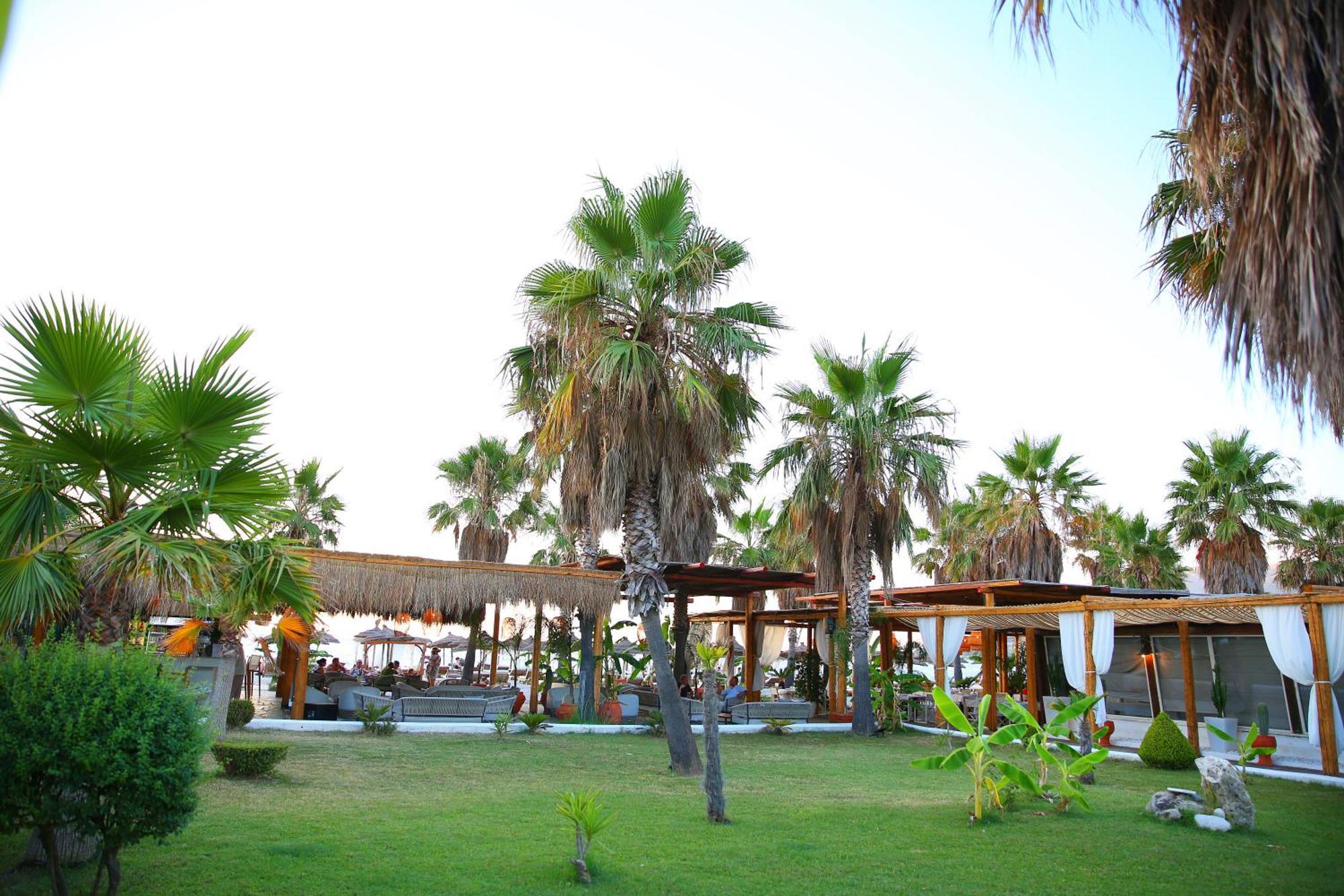 Oricon Coast Luxury Resort Orikum Bagian luar foto