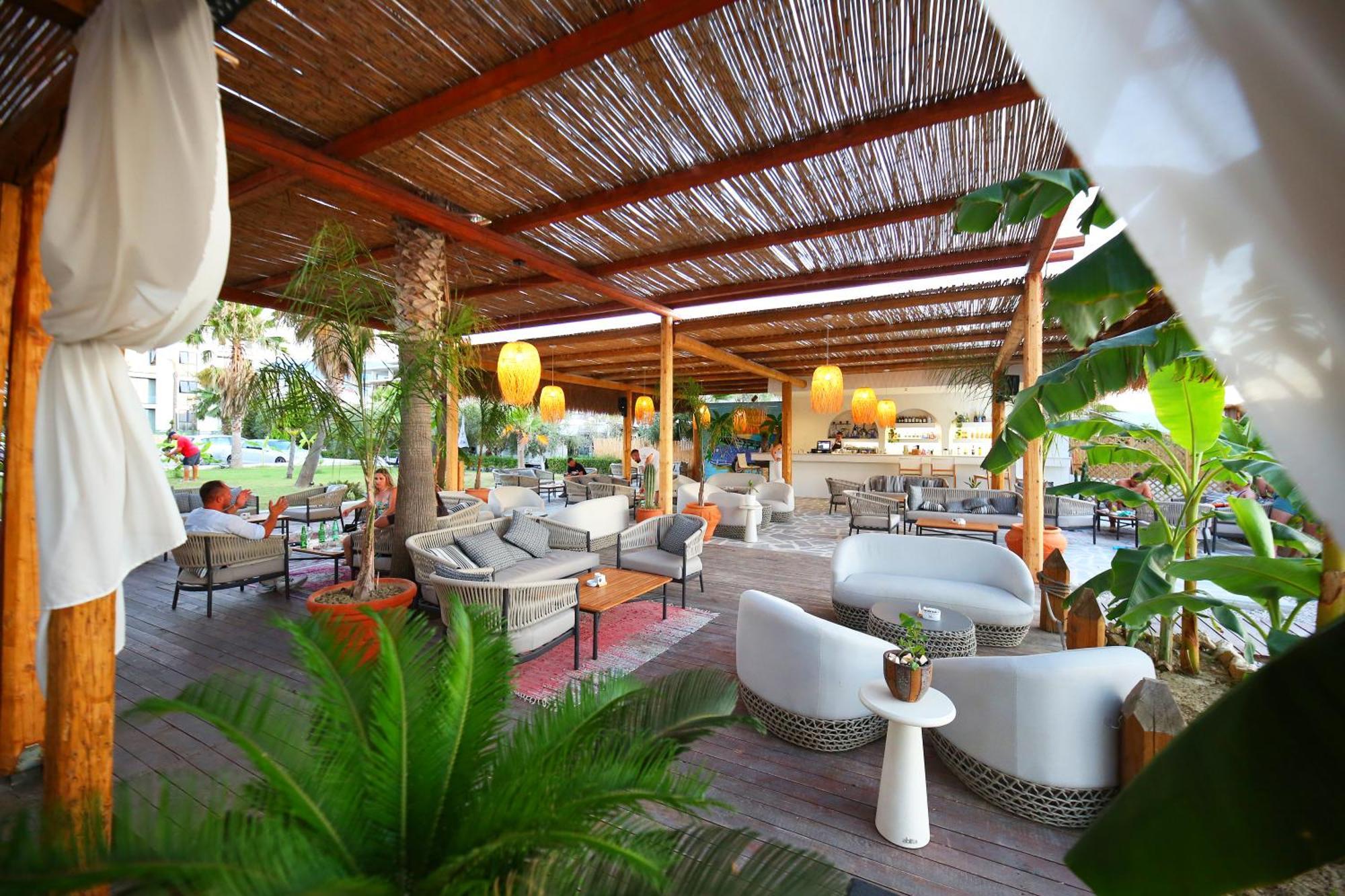 Oricon Coast Luxury Resort Orikum Bagian luar foto